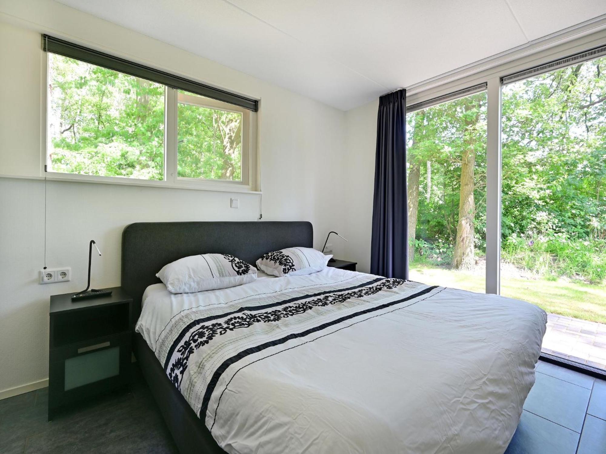 Chalet With Gorgeous View Of The Natural Surroundings Weerselo Exterior foto